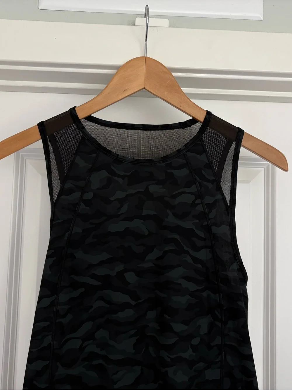 Lululemon Sculpt Dark Camo Tank Top 8